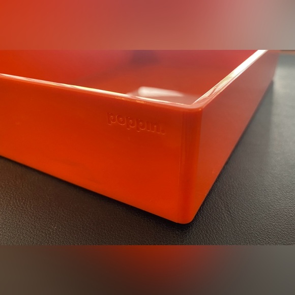 Poppin Medium Accessory Tray – Versatile Storage for Desk and Home - Picture 4 of 8